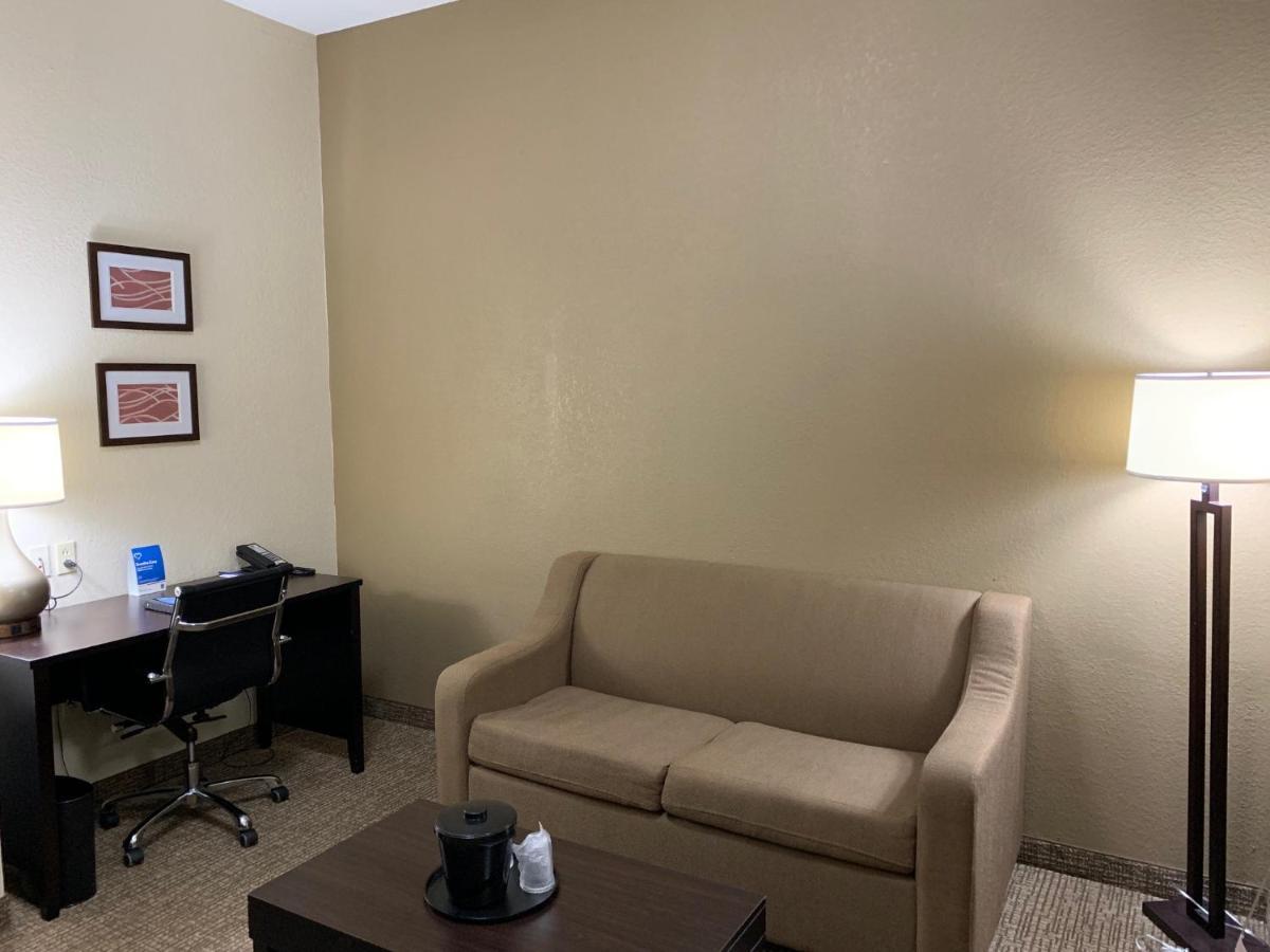 Comfort Inn & Suites Atlanta-Smyrna Zewnętrze zdjęcie