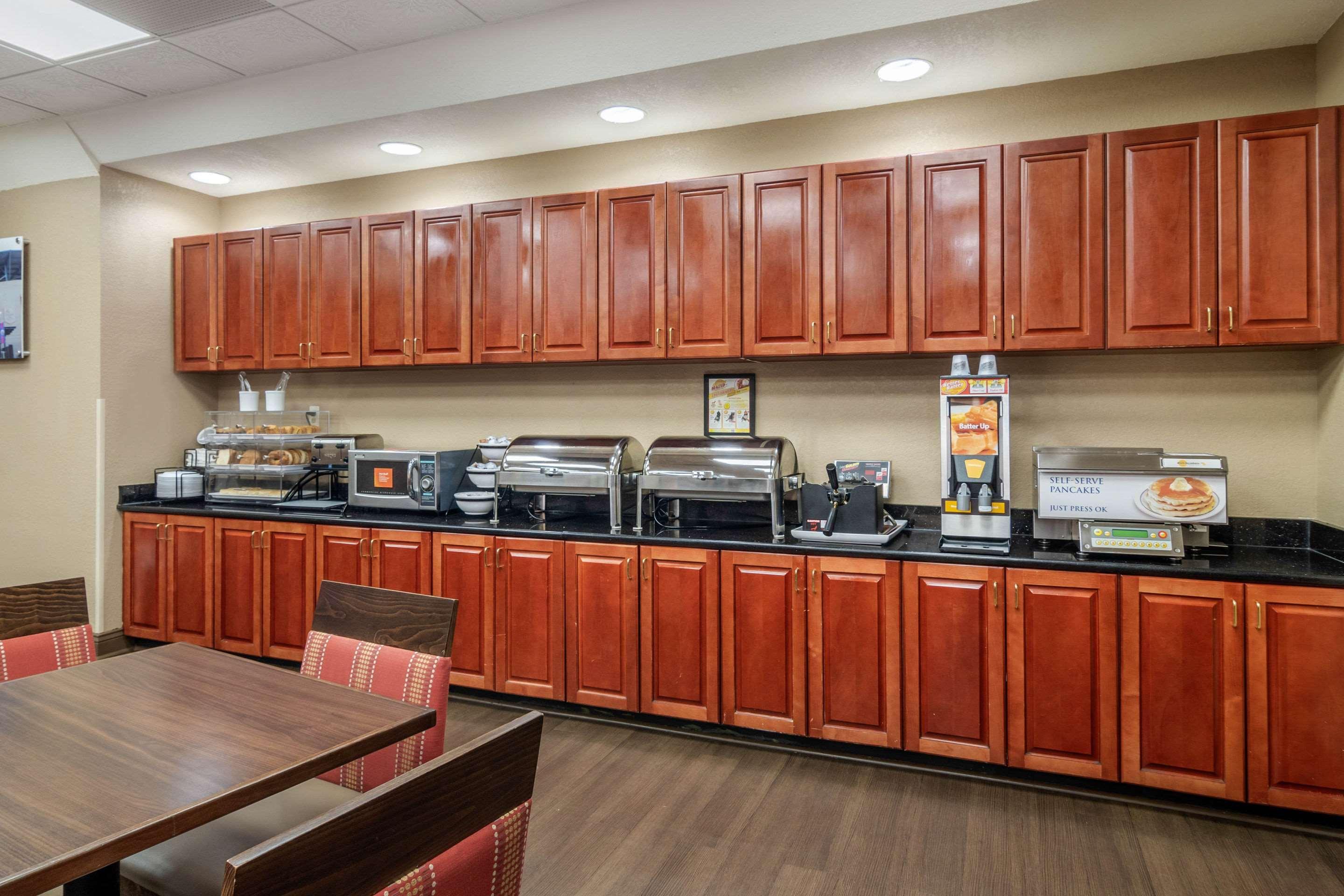Comfort Inn & Suites Atlanta-Smyrna Zewnętrze zdjęcie