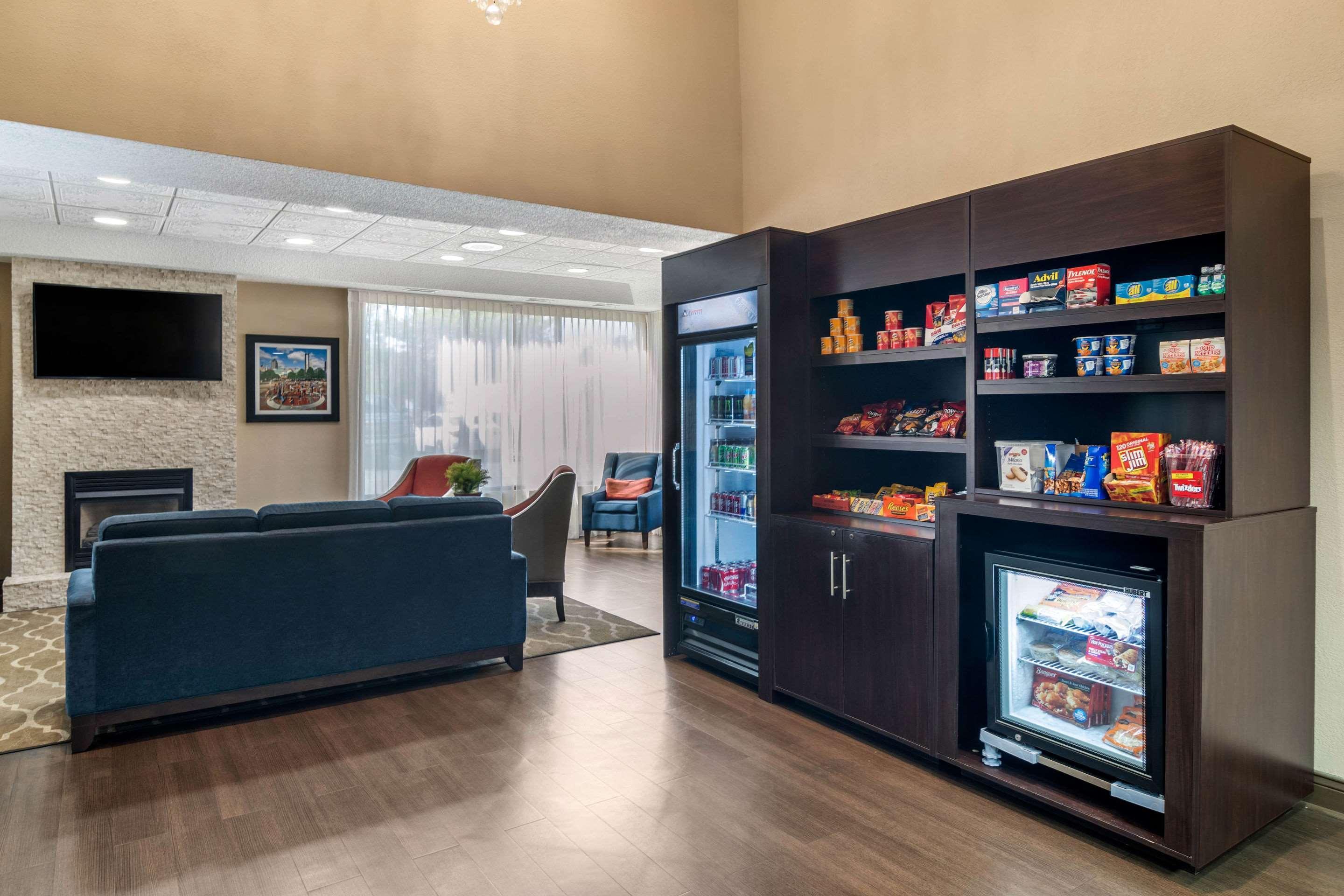 Comfort Inn & Suites Atlanta-Smyrna Zewnętrze zdjęcie